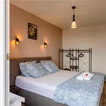 Eva-Modern 2 Bedroom Apartment Seaside Oostende