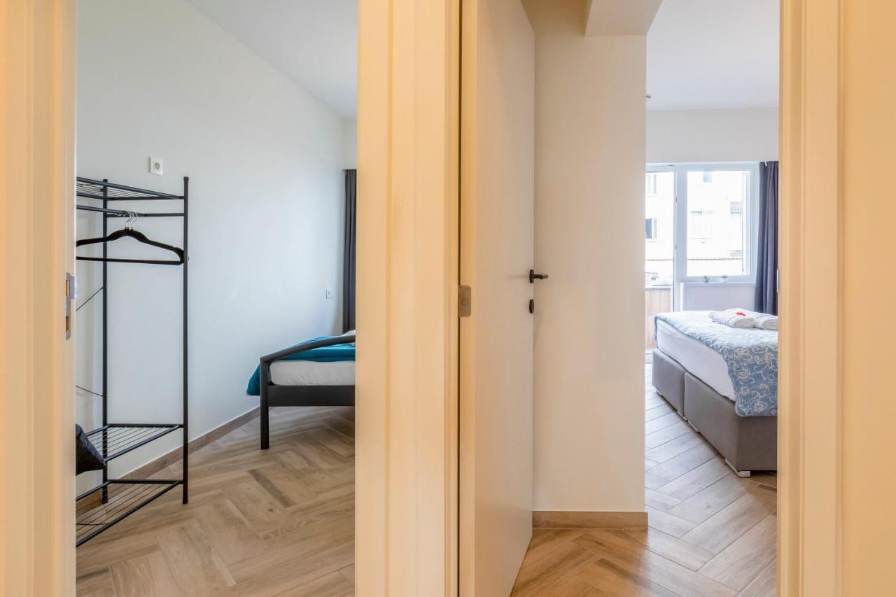 Eva-modern 2 Bedroom Seaside