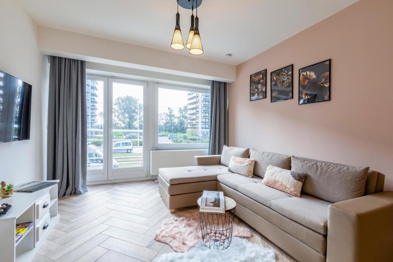 Eva-modern 2 Bedroom Seaside Apartment Ostend